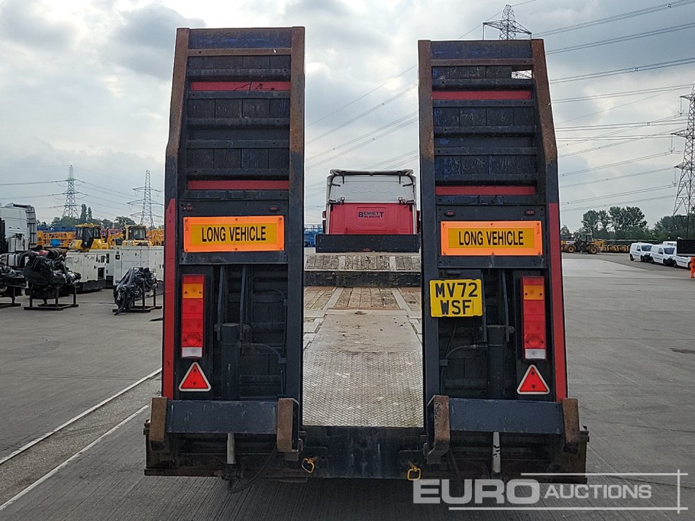 2001 Dennison Trailers Tri Axle Step Frame Low Loader, Hydraulic Ramps, Out Riggers - Low loader semi-trailer: picture 4 2001 Dennison Trailers Tri Axle Step Frame Low Loader, Hydraulic Ramps, Out Riggers - Low loader semi-trailer: picture 4