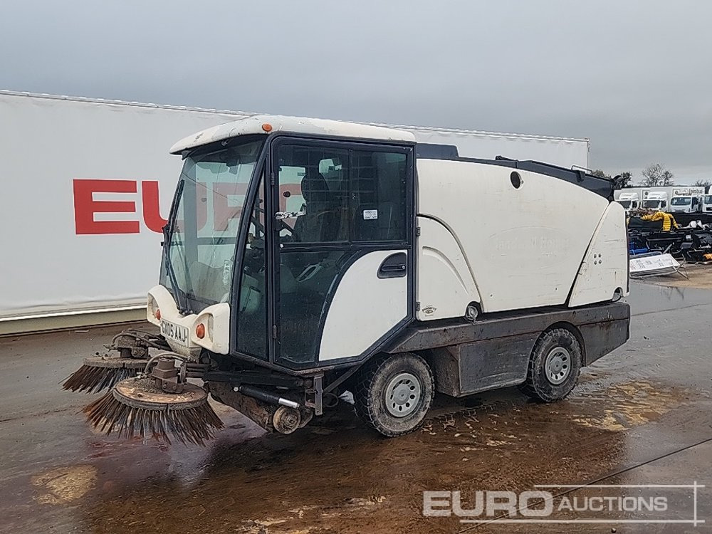 2005 Johnson 142A 101T - Road sweeper: picture 1 2005 Johnson 142A 101T - Road sweeper: picture 1