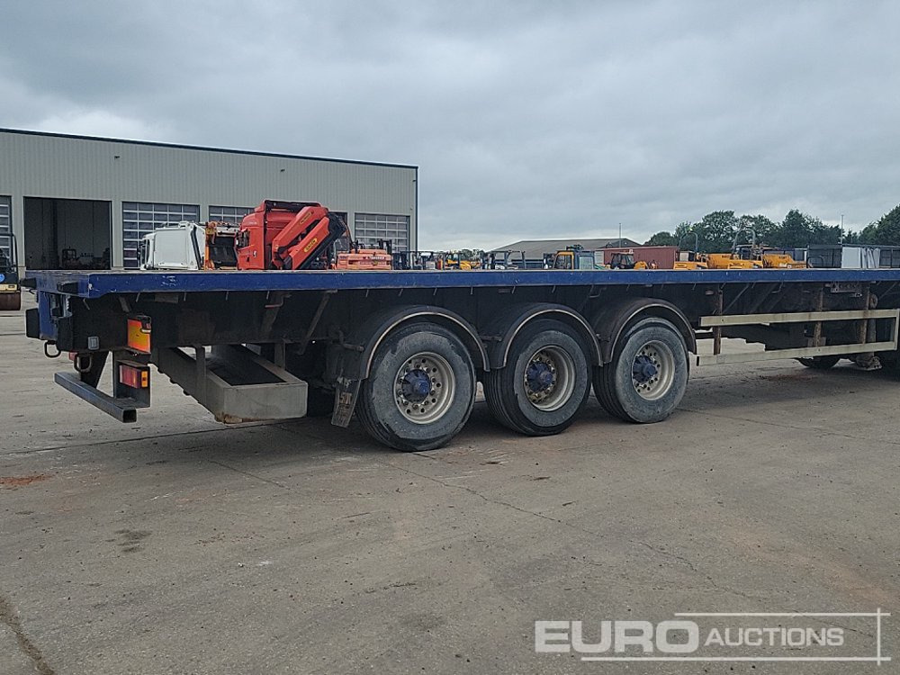 2007 SDC Trailer Tri Axle Extendable Flatbed Trailer, Twist Locks, Rear Steer - Dropside/ Flatbed semi-trailer: picture 5 2007 SDC Trailer Tri Axle Extendable Flatbed Trailer, Twist Locks, Rear Steer - Dropside/ Flatbed semi-trailer: picture 5