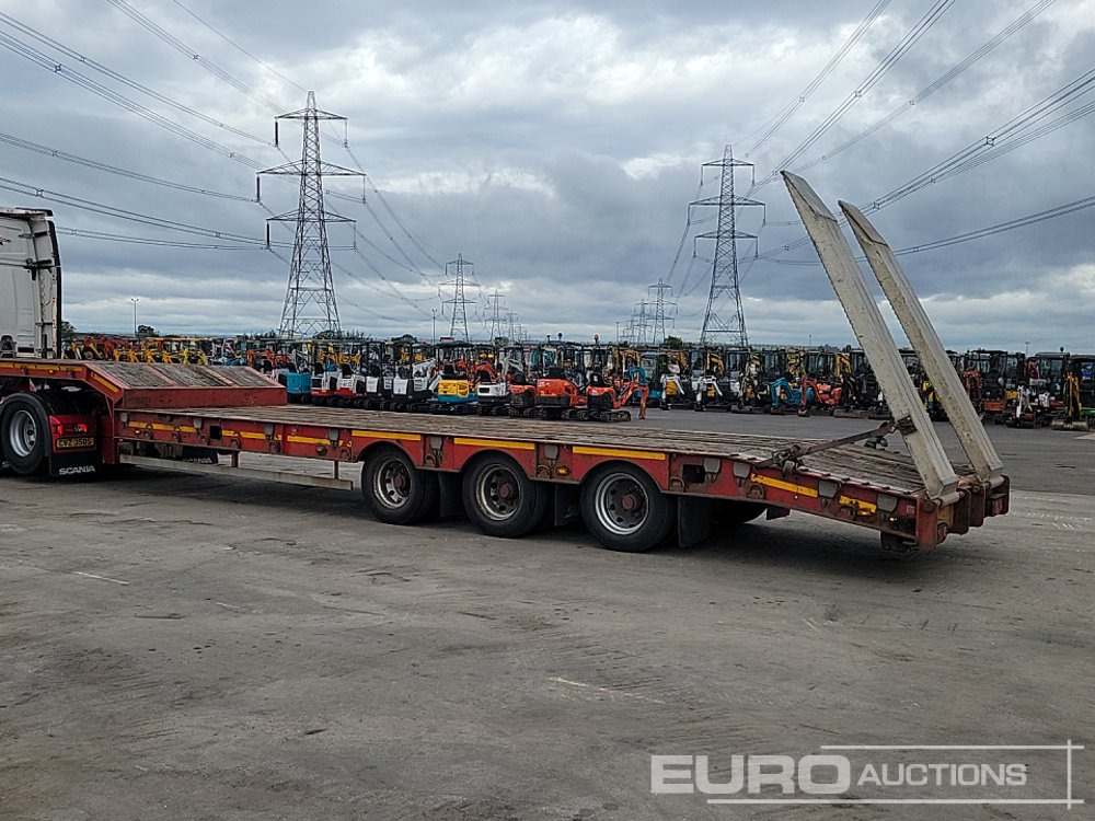 2008 SDC Tri Axle Step Frame Lowloader Trailer, Out Riggers, Aluminum Ramps - Low loader semi-trailer: picture 3 2008 SDC Tri Axle Step Frame Lowloader Trailer, Out Riggers, Aluminum Ramps - Low loader semi-trailer: picture 3