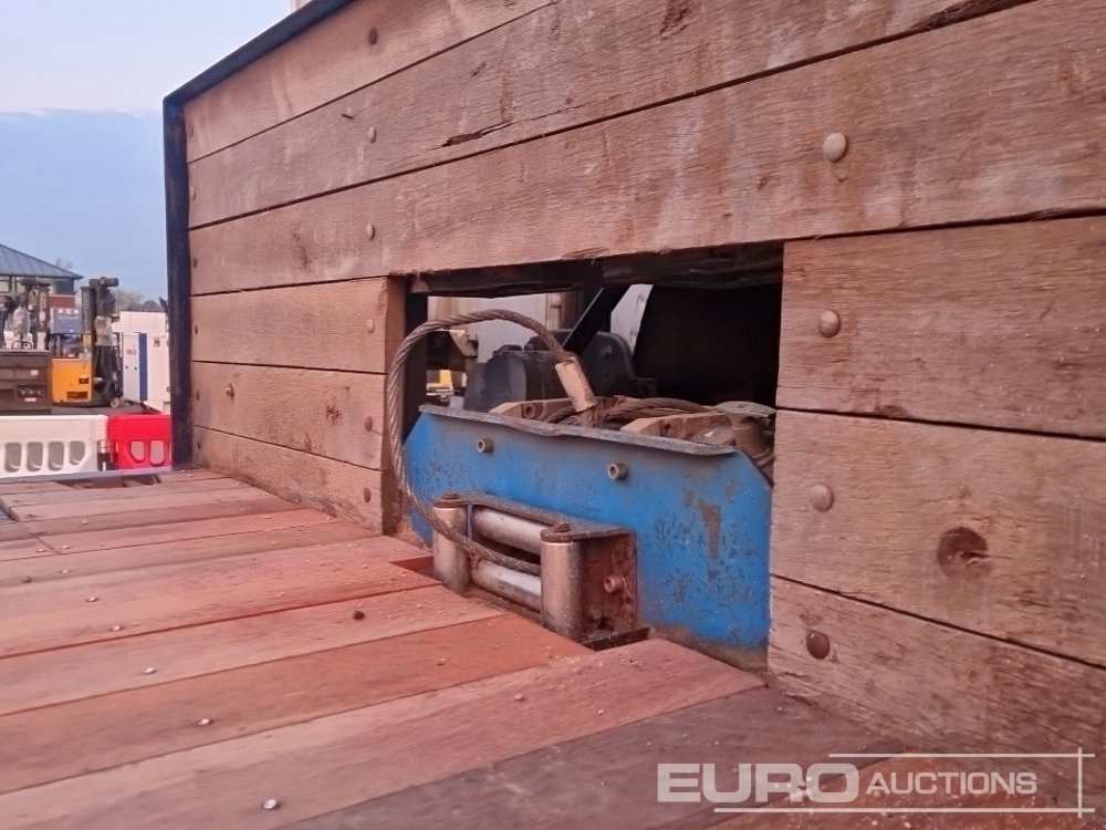 Dropside/ Flatbed truck for transportation of heavy machinery 2008 Scania P340: picture 28