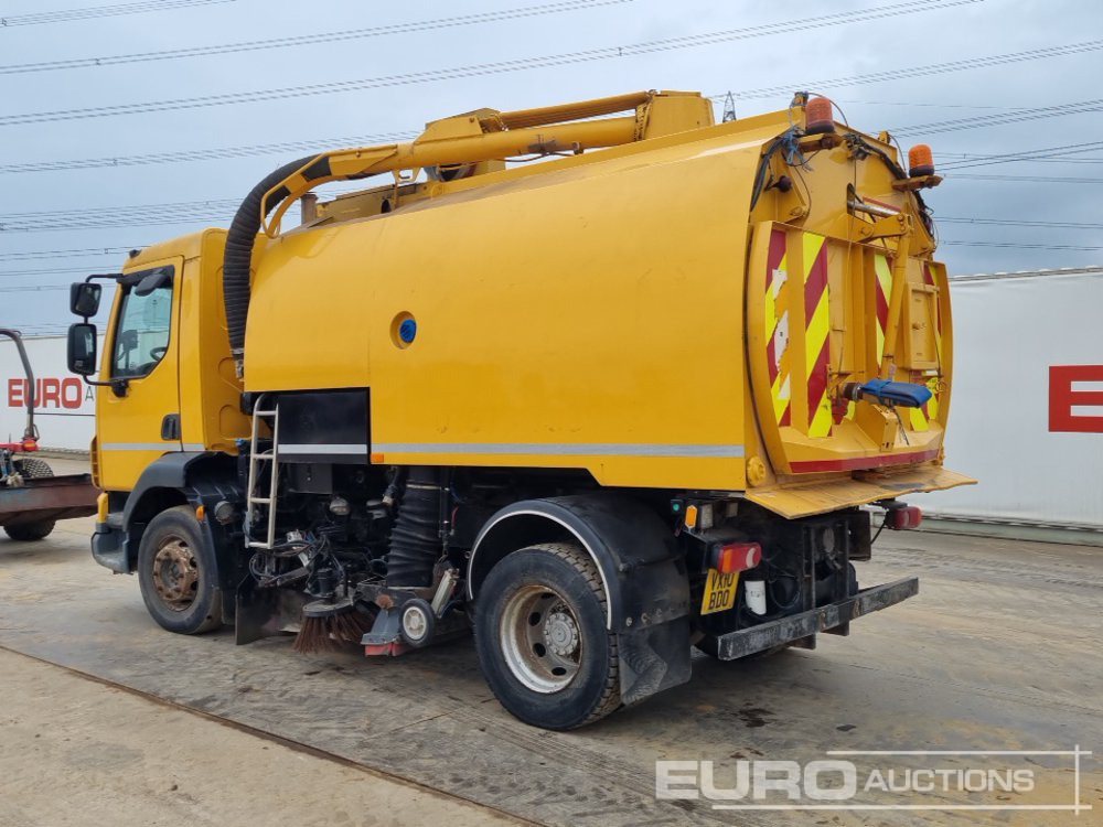 2010 DAF LF45 - Road sweeper: picture 3 2010 DAF LF45 - Road sweeper: picture 3