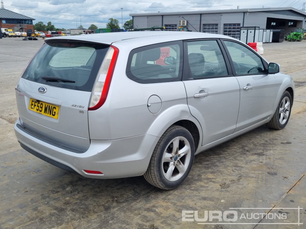 2010 Ford Focus Zetec - Car: picture 5 2010 Ford Focus Zetec - Car: picture 5