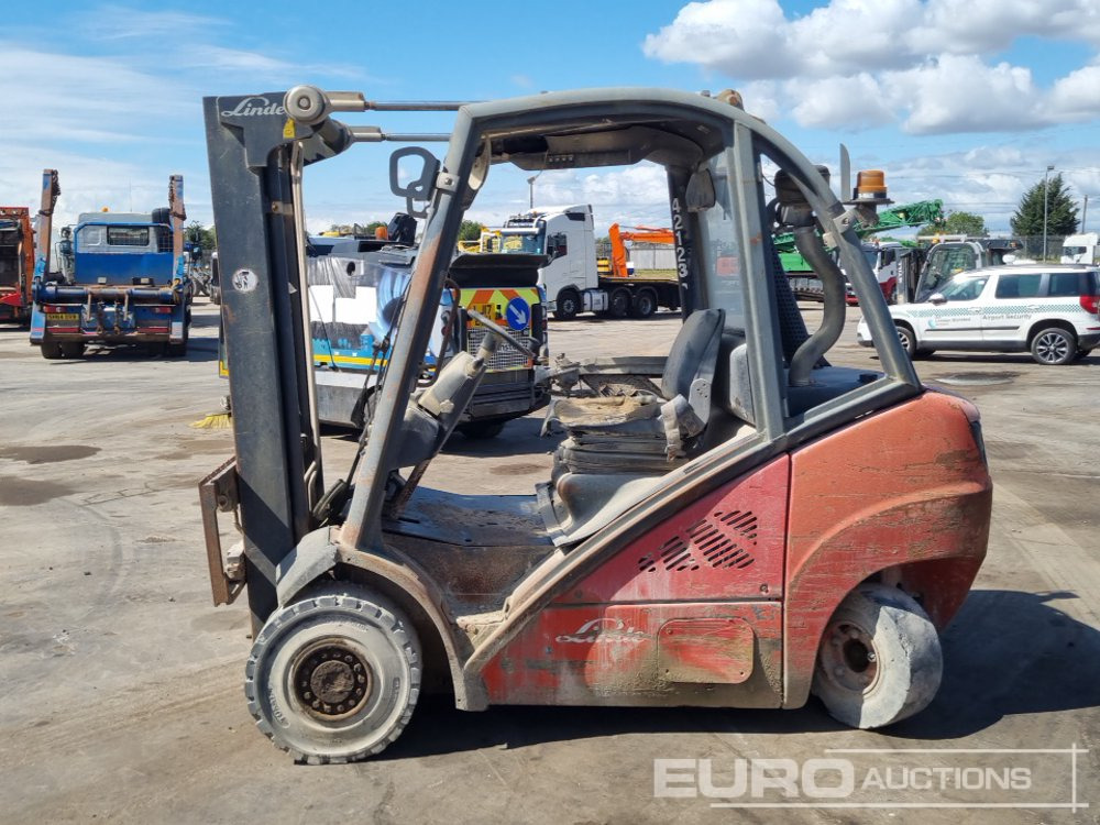 2010 Linde H25D-01 - Diesel forklift: picture 2 2010 Linde H25D-01 - Diesel forklift: picture 2