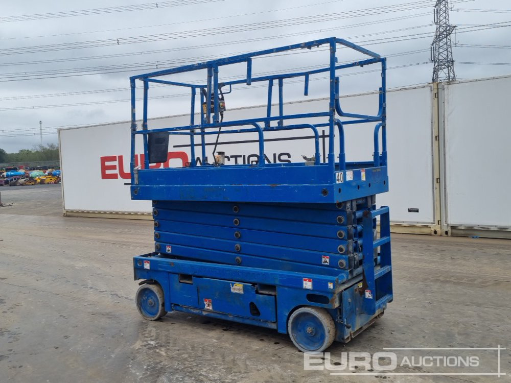 2011 Haulotte Compact 14 - Aerial platform: picture 3 2011 Haulotte Compact 14 - Aerial platform: picture 3