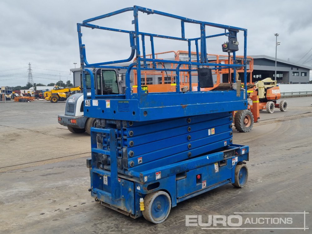 2011 Haulotte Compact 14 - Aerial platform: picture 5 2011 Haulotte Compact 14 - Aerial platform: picture 5