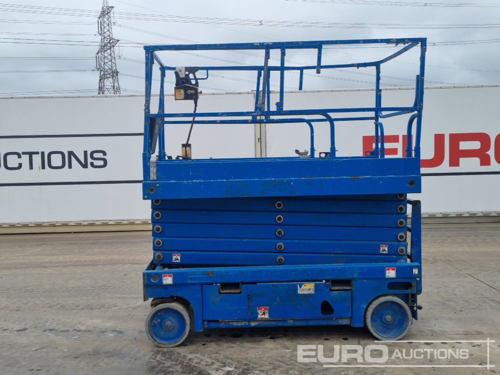 2011 Haulotte Compact 14 - Aerial platform: picture 2 2011 Haulotte Compact 14 - Aerial platform: picture 2