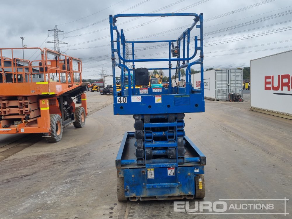2011 Haulotte Compact 14 - Aerial platform: picture 4 2011 Haulotte Compact 14 - Aerial platform: picture 4