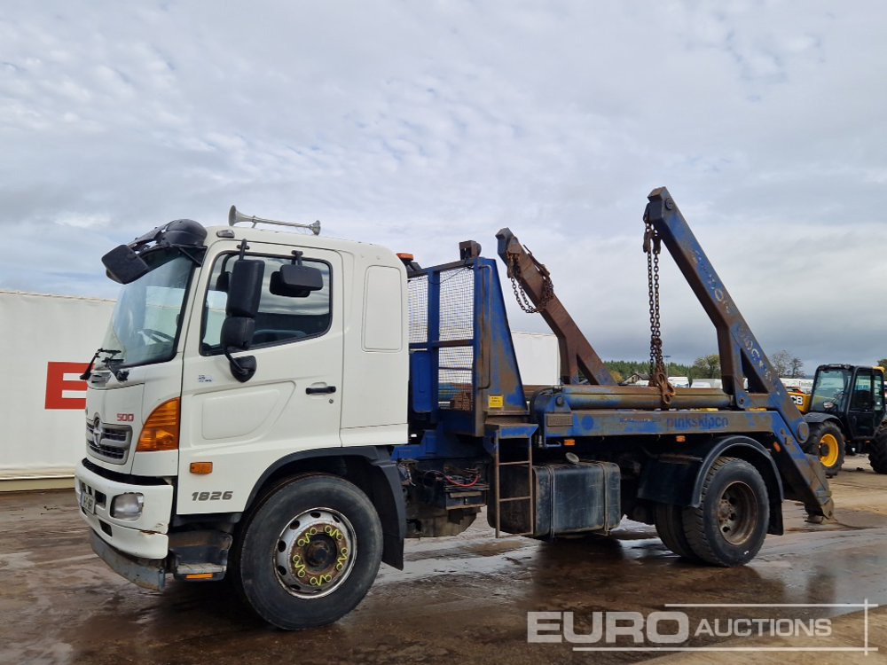 2011 Hino 500 - Skip loader truck: picture 1 2011 Hino 500 - Skip loader truck: picture 1
