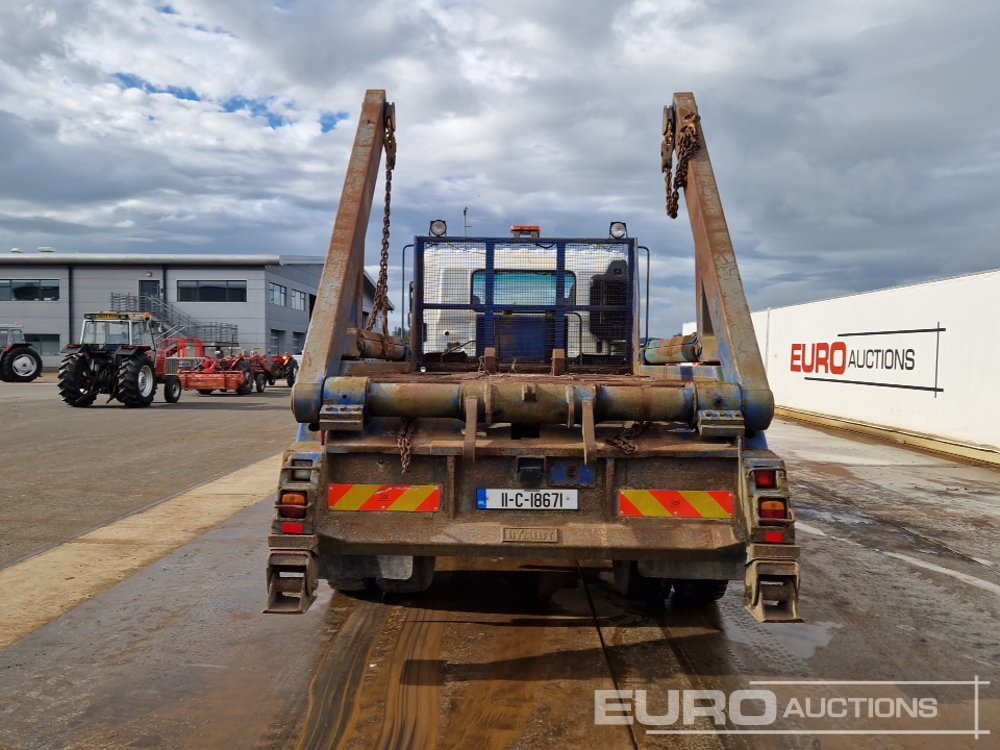 2011 Hino 500 - Skip loader truck: picture 4 2011 Hino 500 - Skip loader truck: picture 4