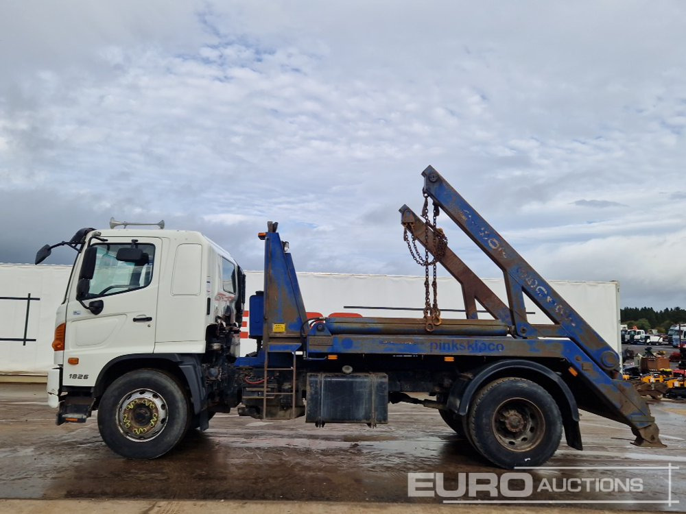2011 Hino 500 - Skip loader truck: picture 2 2011 Hino 500 - Skip loader truck: picture 2