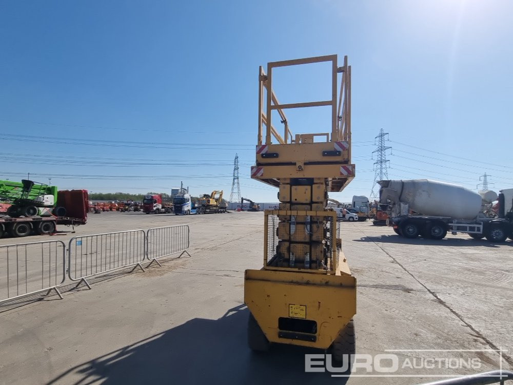 2011 Holland Lift N165EL-12 - Aerial platform: picture 4 2011 Holland Lift N165EL-12 - Aerial platform: picture 4