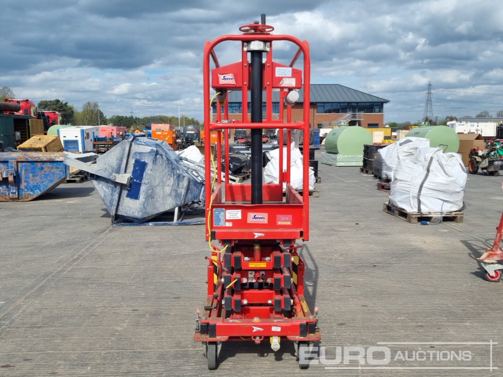2011 Laing Access Platforms PS600 Manual Scissor Lift - Aerial platform: picture 4 2011 Laing Access Platforms PS600 Manual Scissor Lift - Aerial platform: picture 4