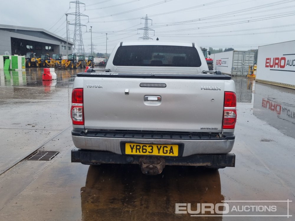 2011 Toyota Hilux Invincible - Pickup truck: picture 4 2011 Toyota Hilux Invincible - Pickup truck: picture 4