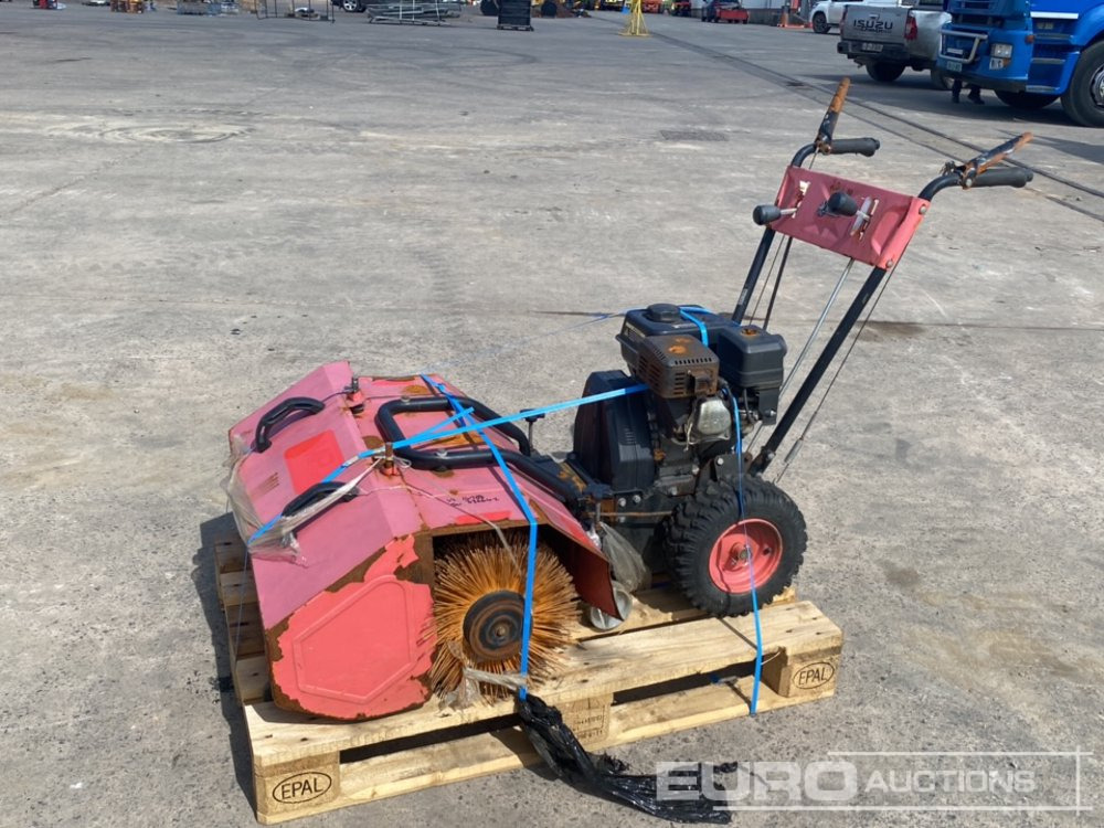 2011 Victor Petrol Pedestrian Sweeper (Spares) - Construction equipment: picture 1 2011 Victor Petrol Pedestrian Sweeper (Spares) - Construction equipment: picture 1