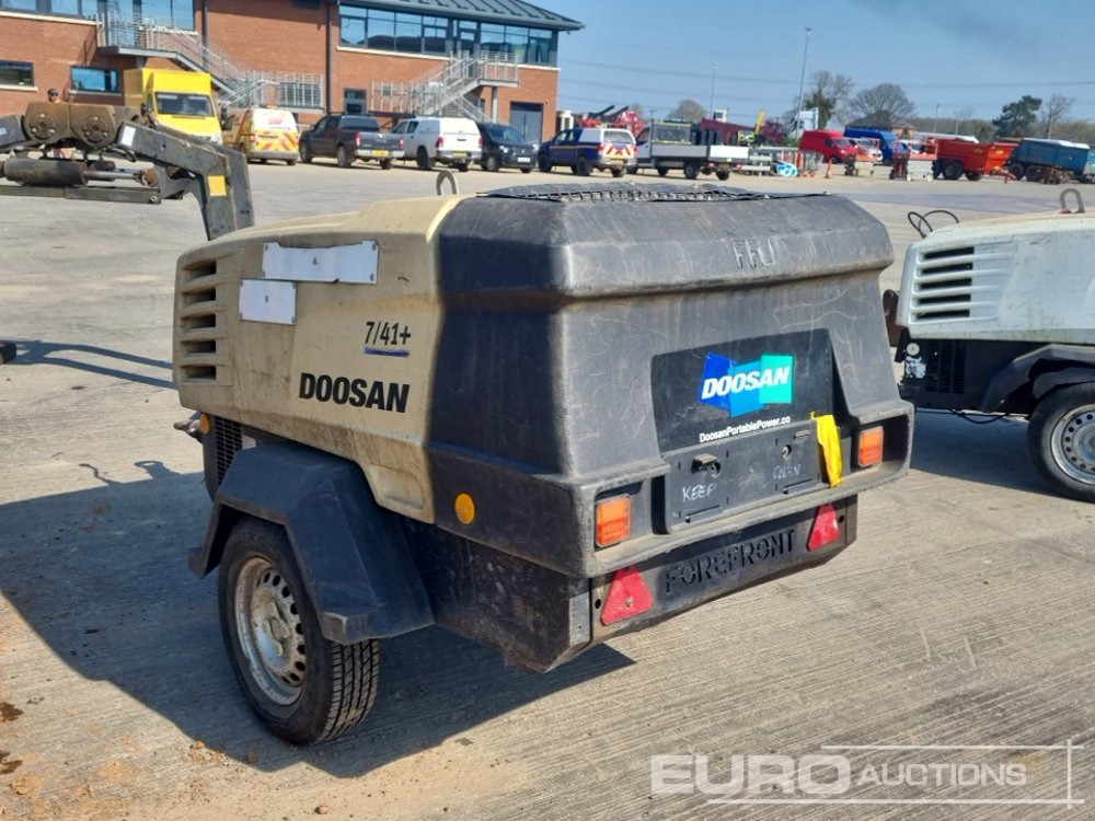 2012 Doosan 741+ - Air compressor: picture 3 2012 Doosan 741+ - Air compressor: picture 3