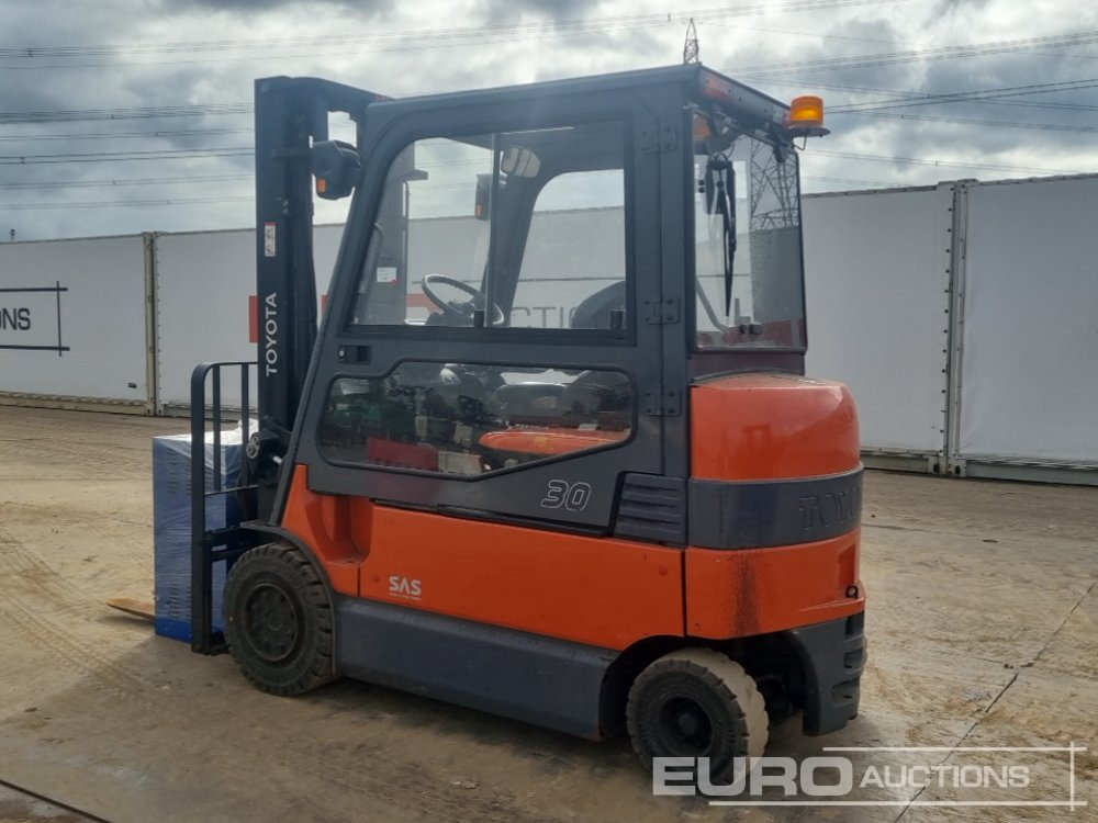 2012 Toyota 7FBMF30 - Forklift: picture 3 2012 Toyota 7FBMF30 - Forklift: picture 3