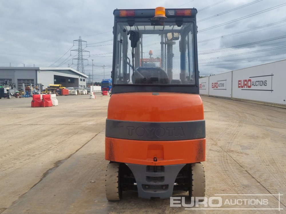 2012 Toyota 7FBMF30 - Forklift: picture 4 2012 Toyota 7FBMF30 - Forklift: picture 4