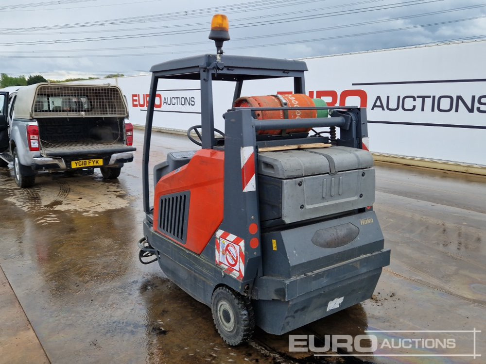 2013 Hako 1500v Gas Powered Sweeper - Construction equipment: picture 3 2013 Hako 1500v Gas Powered Sweeper - Construction equipment: picture 3