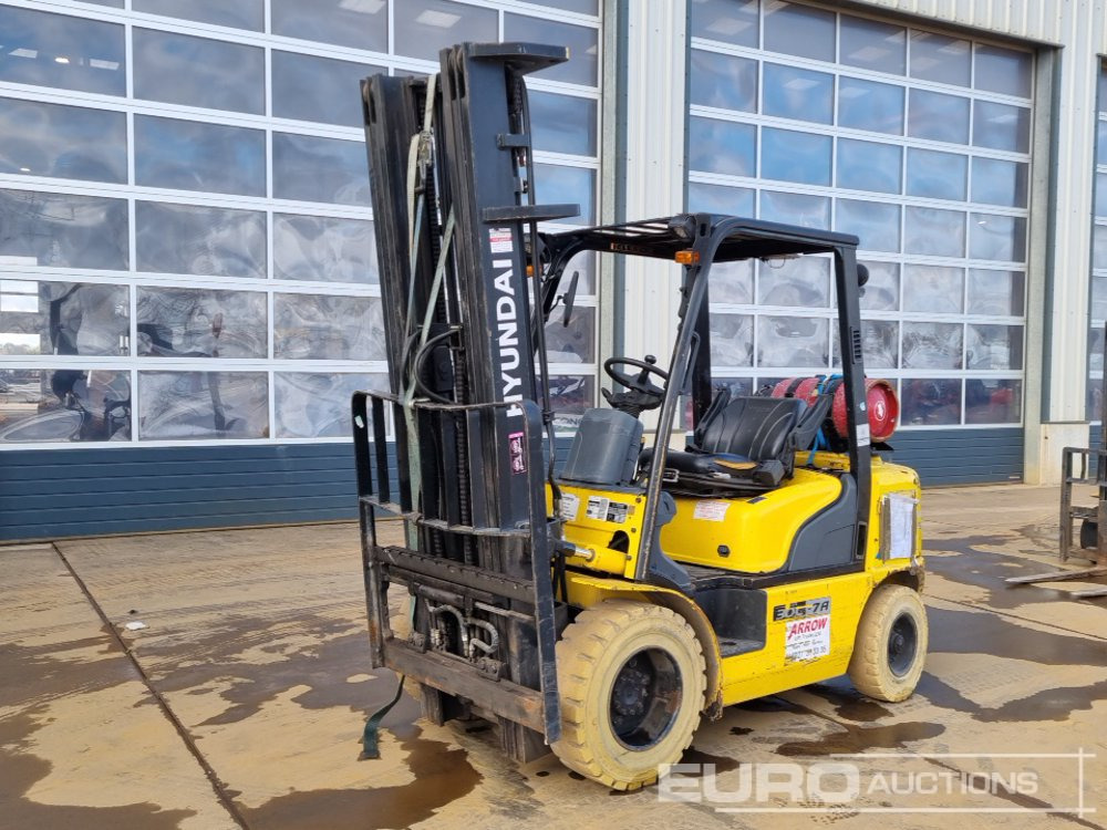 2013 Hyundai 30L-7A - Forklift: picture 1 2013 Hyundai 30L-7A - Forklift: picture 1