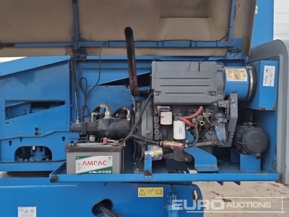 Aerial platform 2014 Genie S45: picture 34