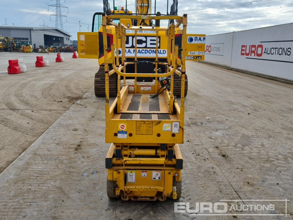 2014 Haulotte Compact 8 - Aerial platform: picture 4 2014 Haulotte Compact 8 - Aerial platform: picture 4