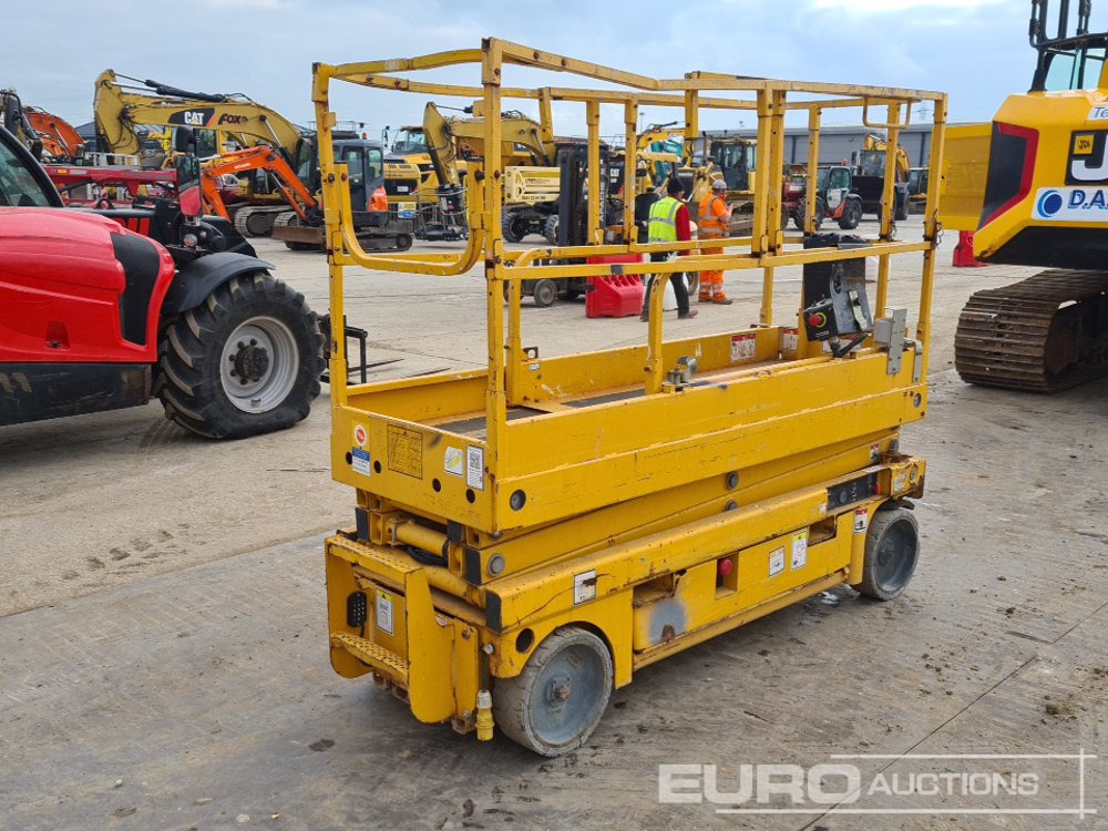 2014 Haulotte Compact 8 - Aerial platform: picture 5 2014 Haulotte Compact 8 - Aerial platform: picture 5