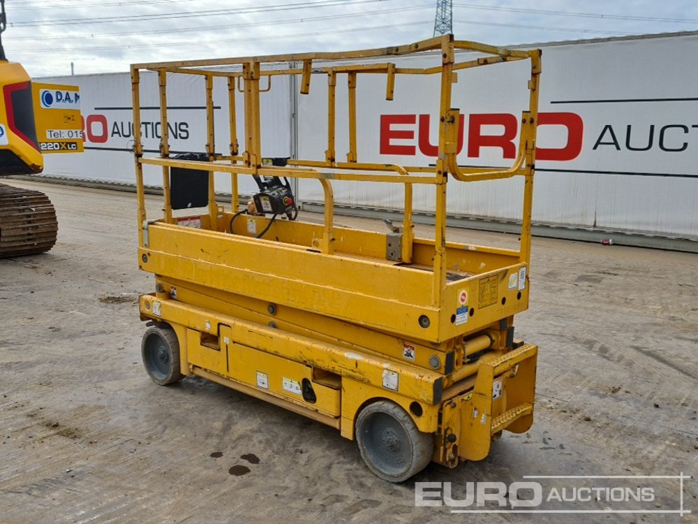 2014 Haulotte Compact 8 - Aerial platform: picture 3 2014 Haulotte Compact 8 - Aerial platform: picture 3