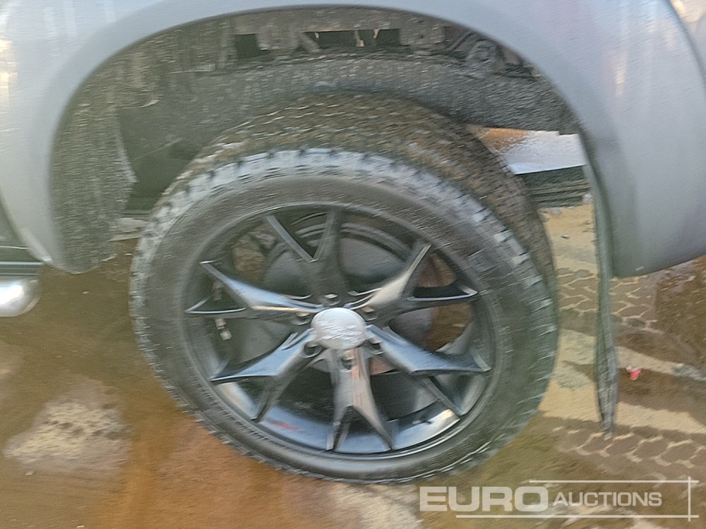 Pickup truck 2014 Toyota Hilux Invincible: picture 11 Pickup truck 2014 Toyota Hilux Invincible: picture 11