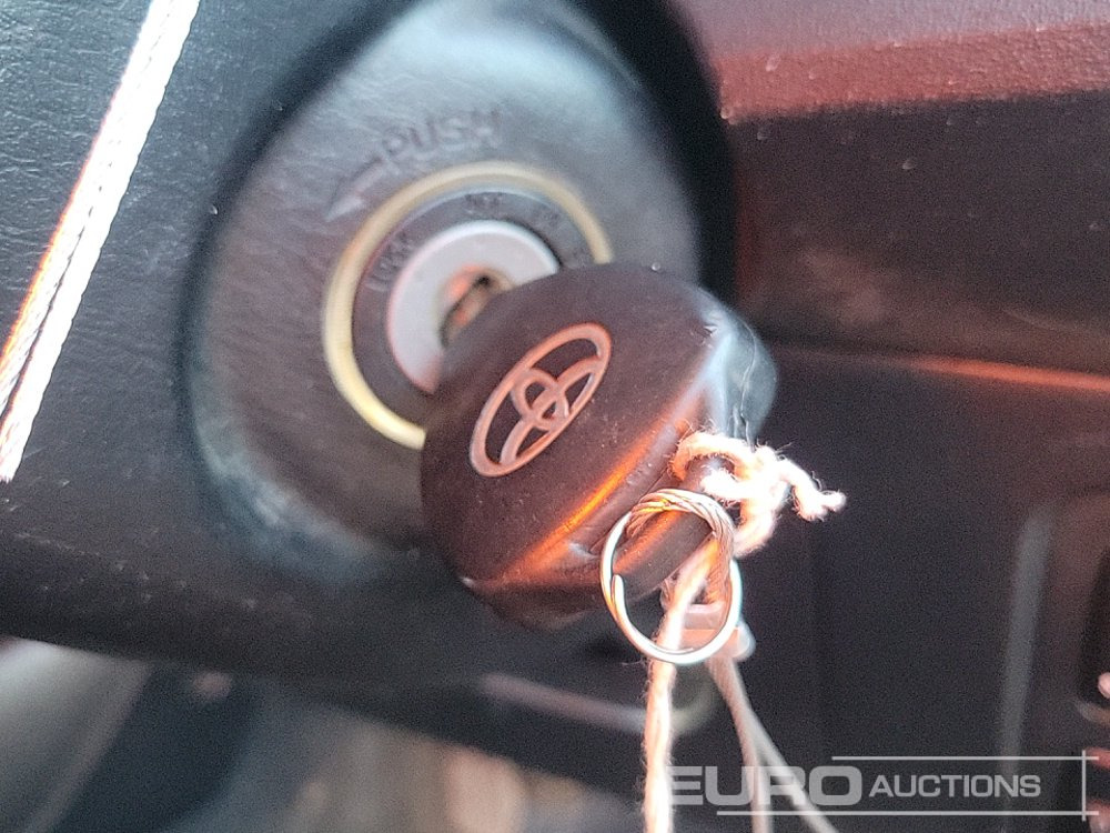 Pickup truck 2014 Toyota Hilux Invincible: picture 40 Pickup truck 2014 Toyota Hilux Invincible: picture 40