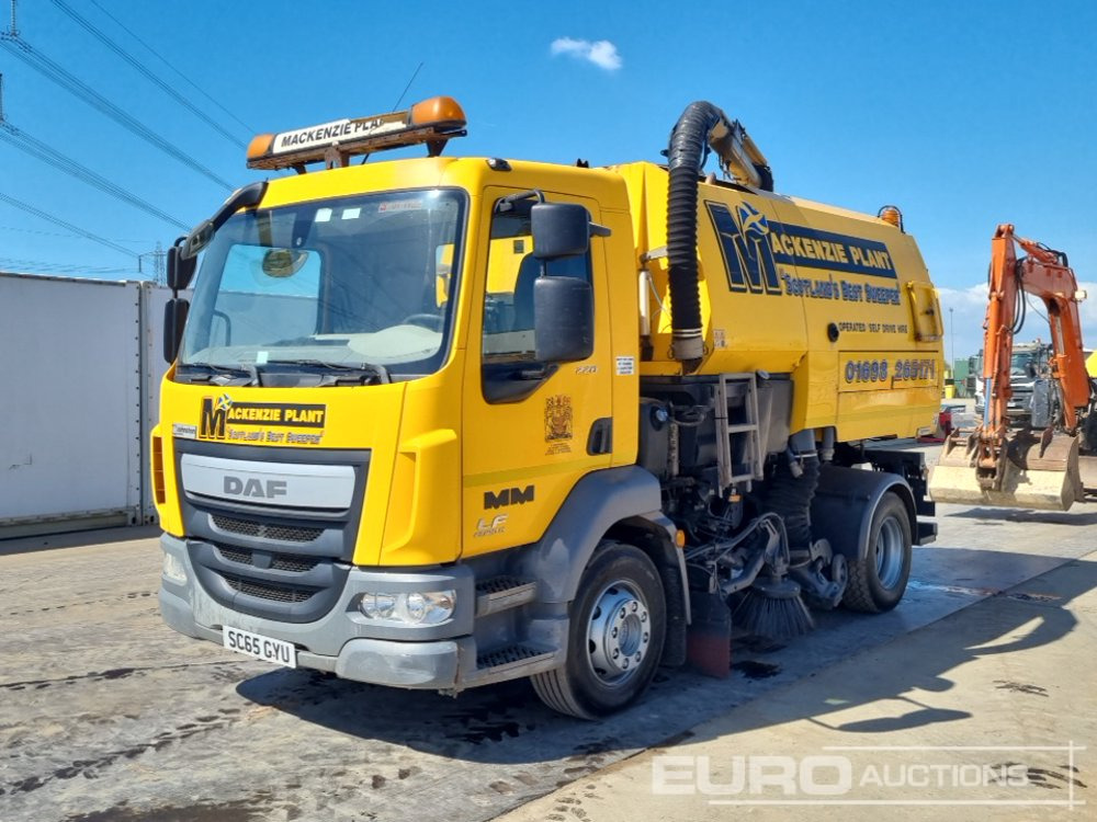 2015 DAF LF220 - Road sweeper: picture 1 2015 DAF LF220 - Road sweeper: picture 1