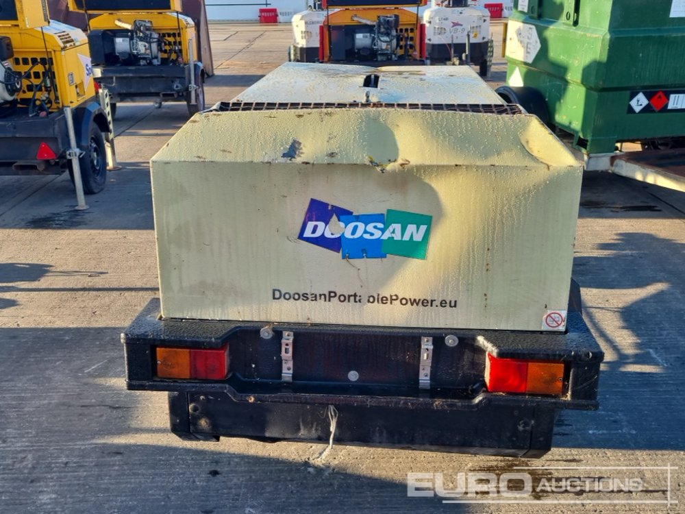 2015 Doosan 741 - Air compressor: picture 4 2015 Doosan 741 - Air compressor: picture 4