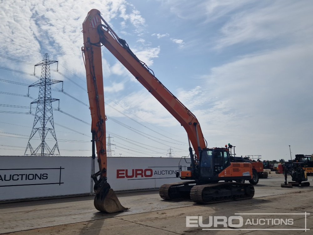 2015 Doosan DX300LC-5 - Crawler excavator: picture 1 2015 Doosan DX300LC-5 - Crawler excavator: picture 1