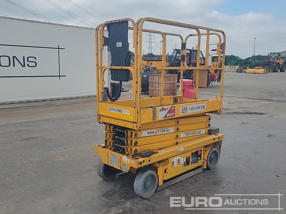 2016 Haulotte Optimum 8AC Electric Scissor Lift (Flat Battery) - Aerial platform: picture 1 2016 Haulotte Optimum 8AC Electric Scissor Lift (Flat Battery) - Aerial platform: picture 1