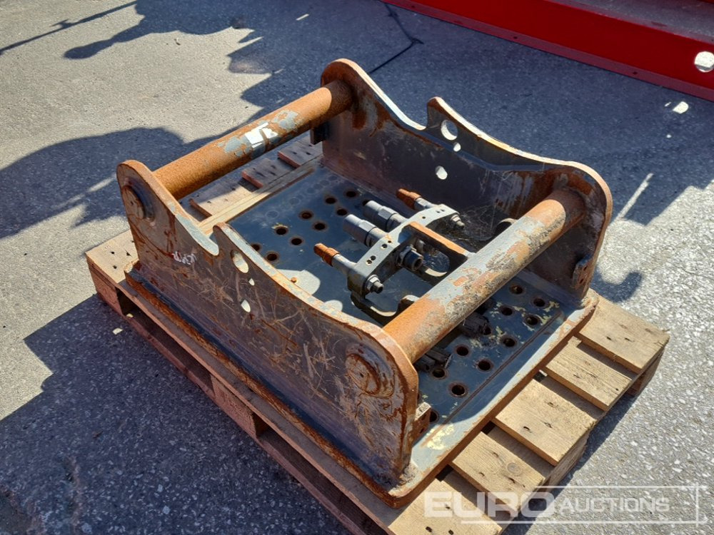 2016 Oilquick Head Stock 80mm Pin to suit 20 Ton Excavator - Hydraulic hammer: picture 3 2016 Oilquick Head Stock 80mm Pin to suit 20 Ton Excavator - Hydraulic hammer: picture 3