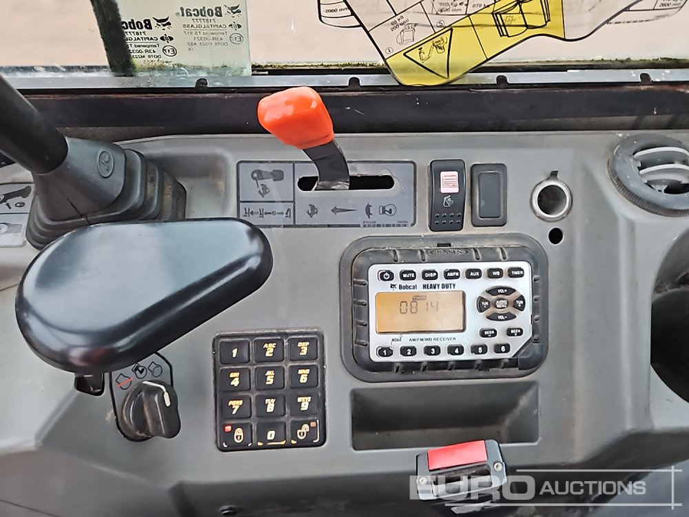 Mini excavator 2017 Bobcat E26: picture 38