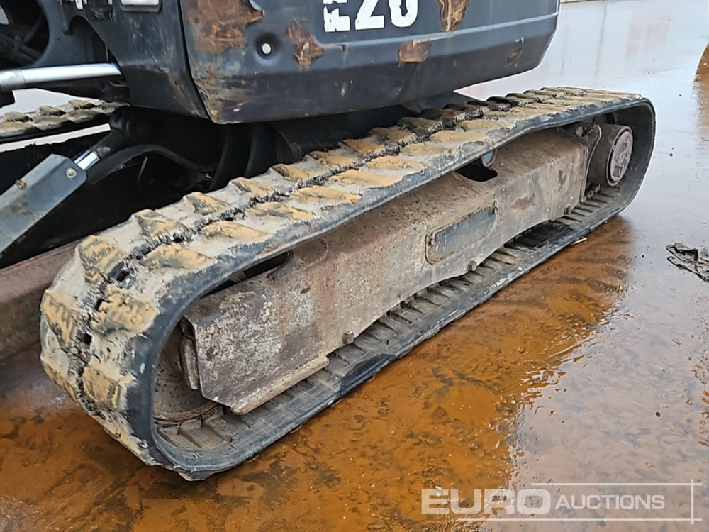 Mini excavator 2017 Bobcat E26: picture 9