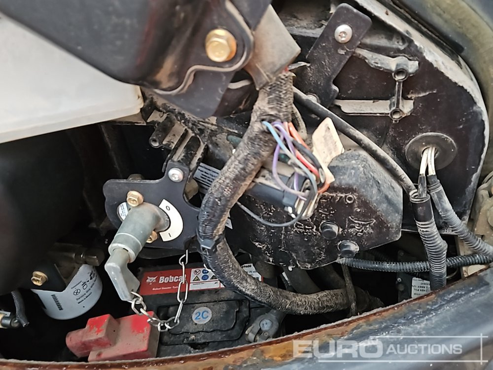 Mini excavator 2017 Bobcat E26: picture 31