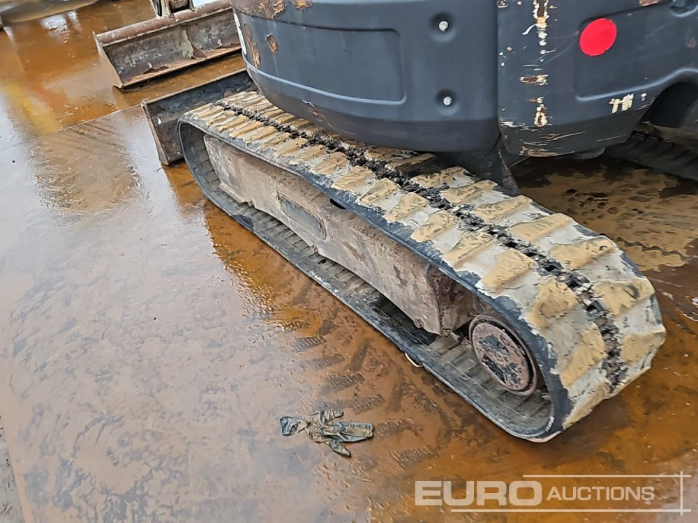 Mini excavator 2017 Bobcat E26: picture 12