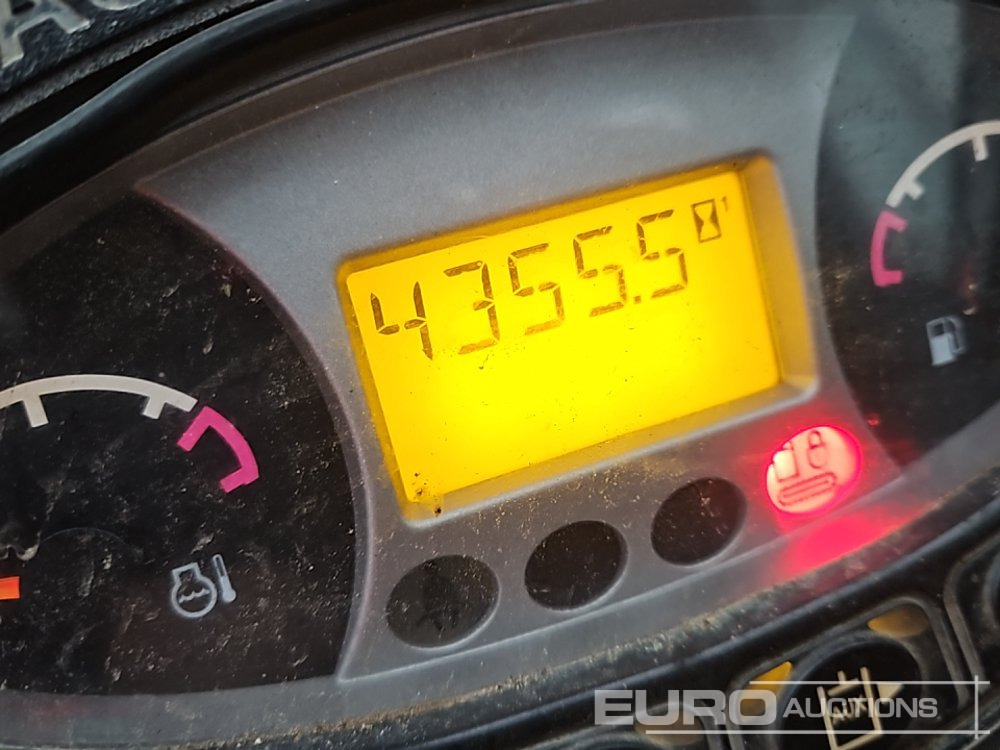 Mini excavator 2017 Bobcat E26: picture 40