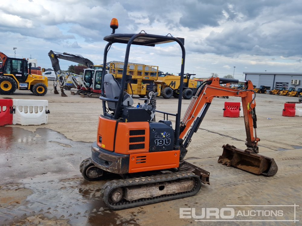 2017 Hitachi ZX19U-5A YR - Mini excavator: picture 5 2017 Hitachi ZX19U-5A YR - Mini excavator: picture 5