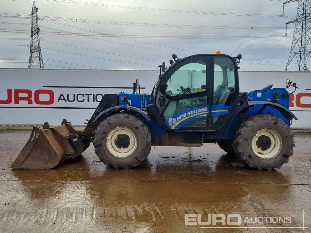 2017 New Holland LM7.42 - Telescopic handler: picture 2 2017 New Holland LM7.42 - Telescopic handler: picture 2