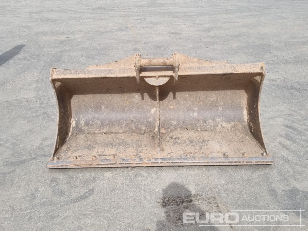 2019 Titan 72" Ditching Bucket 65mm Pin to suit 13 Ton Excavator - Bucket: picture 2 2019 Titan 72" Ditching Bucket 65mm Pin to suit 13 Ton Excavator - Bucket: picture 2