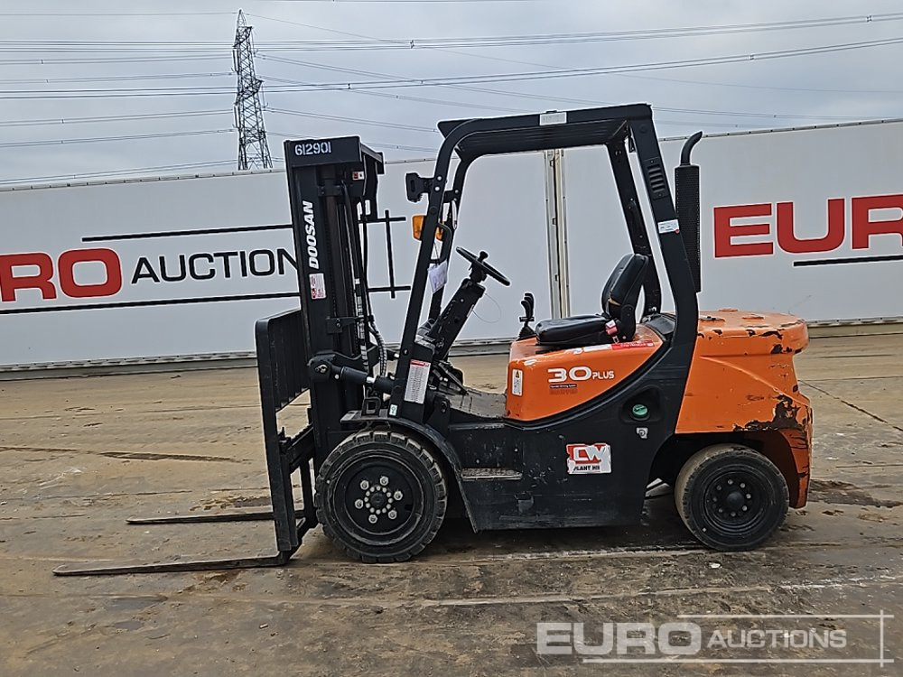 2020 Doosan D30GP - Forklift: picture 2 2020 Doosan D30GP - Forklift: picture 2