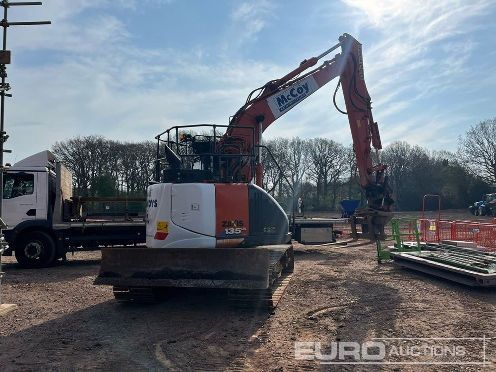 2020 Hitachi ZX135USBL-6 - Crawler excavator: picture 4 2020 Hitachi ZX135USBL-6 - Crawler excavator: picture 4