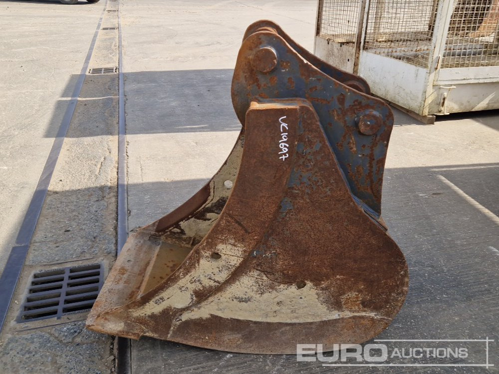 2020 Titan 24" Digging Bucket 65mm Pin to suit 13 Ton Excavator - Bucket: picture 2 2020 Titan 24" Digging Bucket 65mm Pin to suit 13 Ton Excavator - Bucket: picture 2