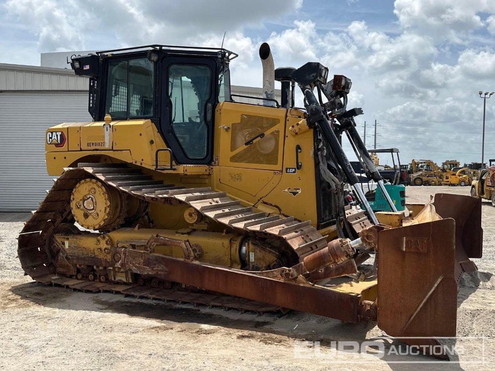 2021 CAT D6 LGP - Bulldozer: picture 2 2021 CAT D6 LGP - Bulldozer: picture 2