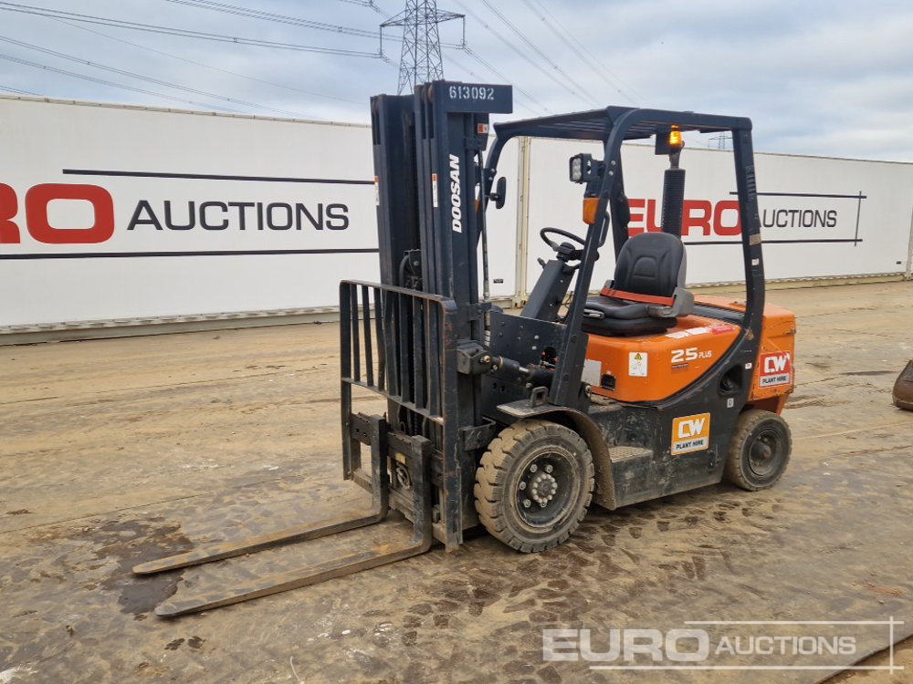 2021 Doosan D25GP - Forklift: picture 1 2021 Doosan D25GP - Forklift: picture 1