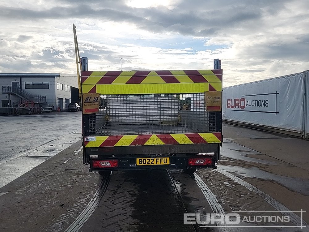 2022 Ford Transit 350 - Flatbed van: picture 4 2022 Ford Transit 350 - Flatbed van: picture 4