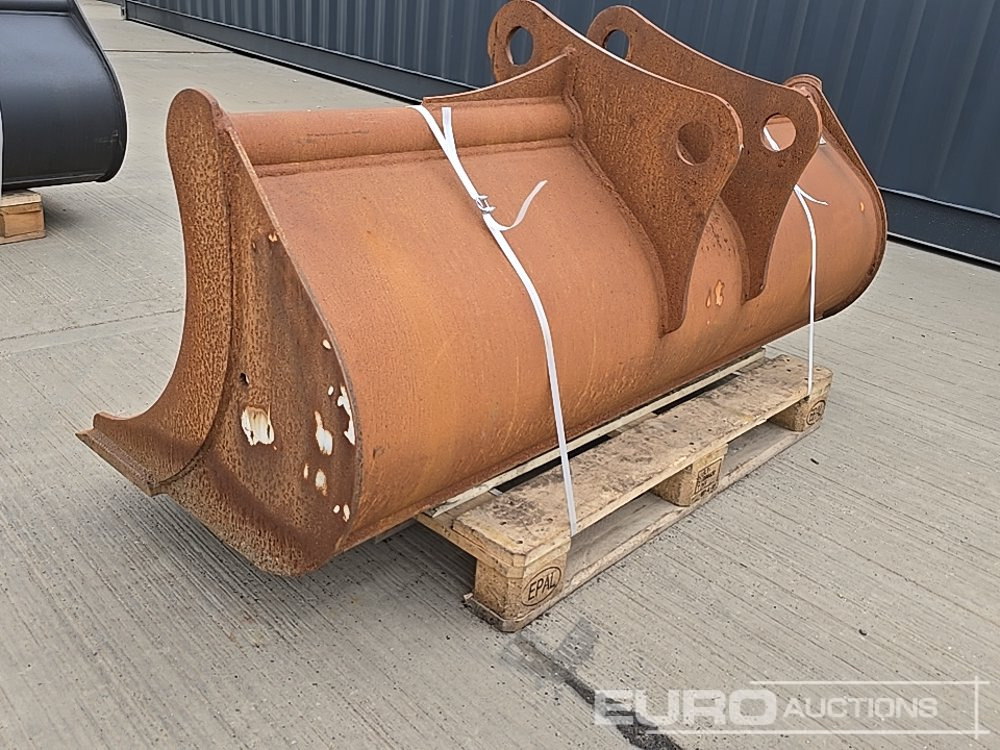2023 72" Ditching Bucket 65mm Pin to suit 13 Ton Excavator - Bucket: picture 3 2023 72" Ditching Bucket 65mm Pin to suit 13 Ton Excavator - Bucket: picture 3